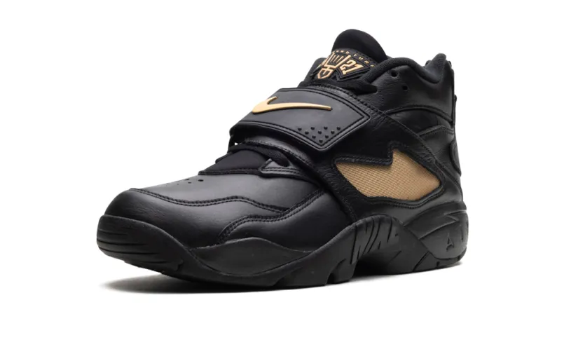 Nike Lifestyle Air Diamond Turf 'Signing Day'
